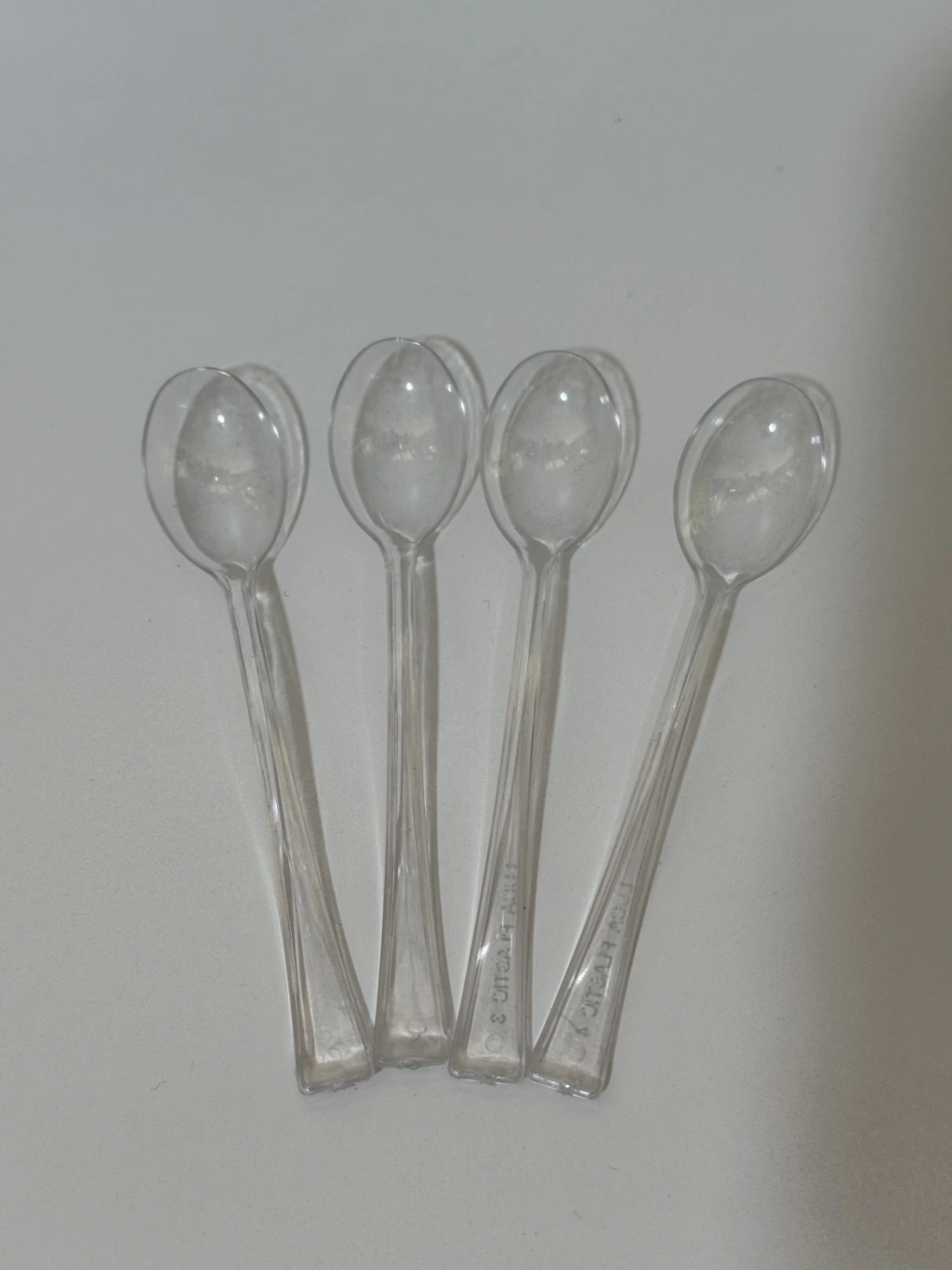 CUCHARAS TRANSPARENTES, foto 1 de 2